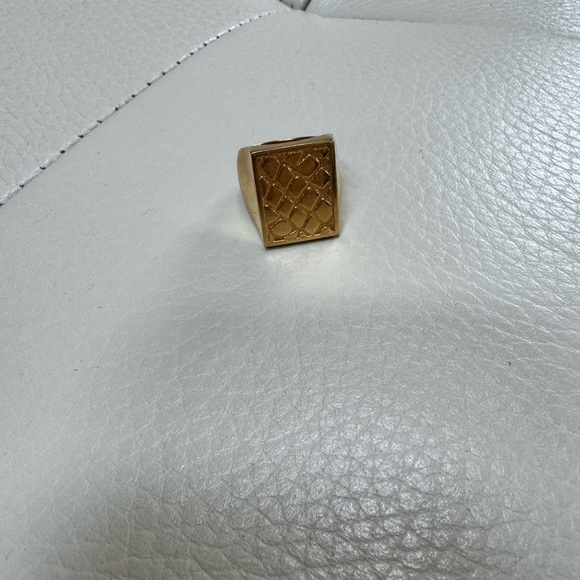 Celine Gold Toned Brass Flat “Animals” Embossed Signet Ring size 52 - Picture 9 of 10